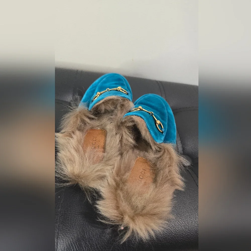 Gucci Teal Velvet Shoes with Brown Leather Detail - Picture 5 of 6